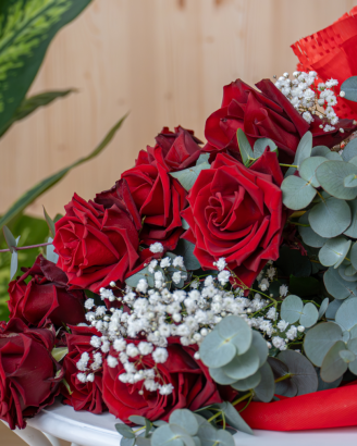 Fascio di Rose Rosse | Pensiero Fiorito