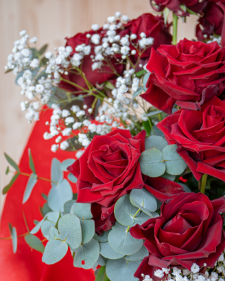 Fascio di Rose Rosse | Pensiero Fiorito